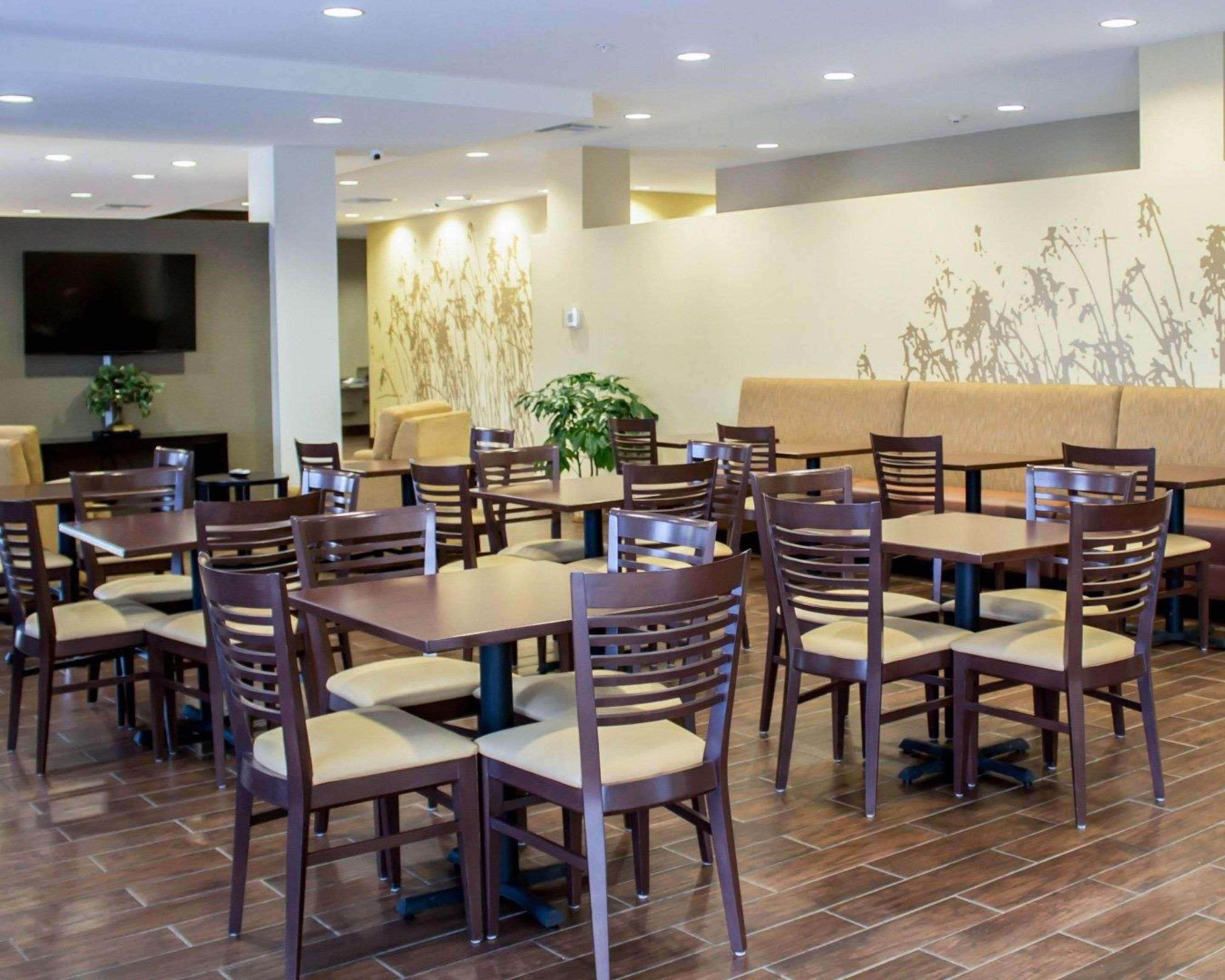 Sleep Inn & Suites Moundsville - Wheeling Exteriér fotografie